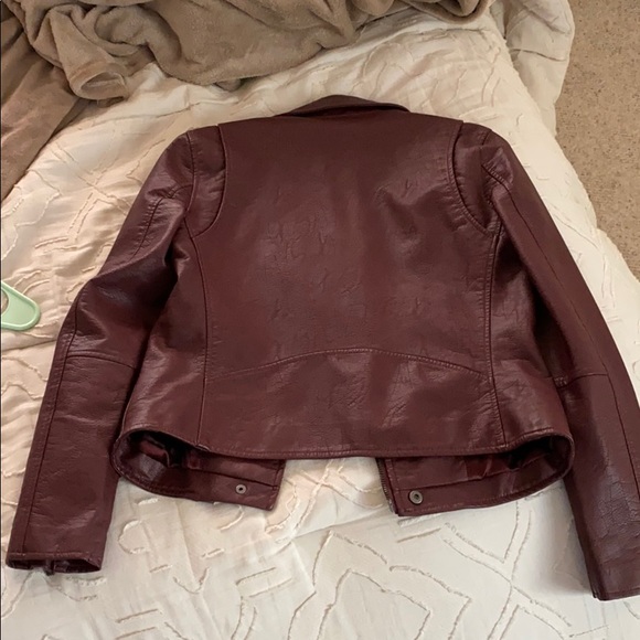 Leather jacket - Picture 2 of 2